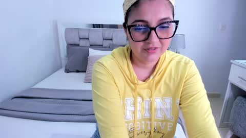 Snapshot of camila_buitrago chatting on May 27, 1:57 am Camila buitrago online show from May 27, 1:57 am