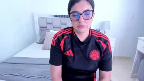 Snapshot of camila_buitrago chatting on May 29, 12:52 am Camila buitrago online show from May 29, 12:52 am