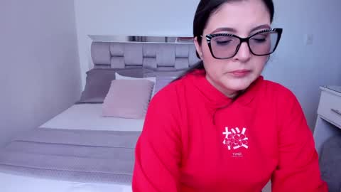 Snapshot of camila_buitrago chatting on May 31, 7:59 pm Camila buitrago online show from May 31, 7:59 pm