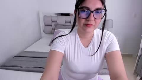 Snapshot of camila_buitrago chatting on June 30, 1:28 am Camila buitrago online show from June 30, 1:28 am