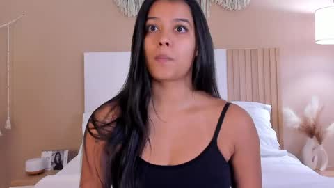 camila_bustamante_ online show from April 22, 1:45 pm
