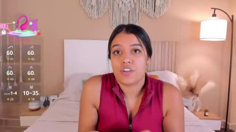 Snapshot of camila_bustamante_ chatting on May 20, 2:01 pm camila_bustamante_ online show from May 20, 2:01 pm
