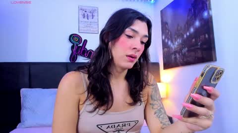  s online show from December 23, 6:44 am