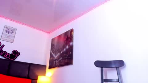  s online show from December 24, 8:33 am