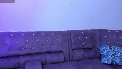  s online show from February 11, 7:02 am