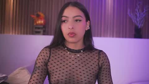Snapshot of camila_dupont chatting on May 23, 3:45 am Camila online show from May 23, 3:45 am
