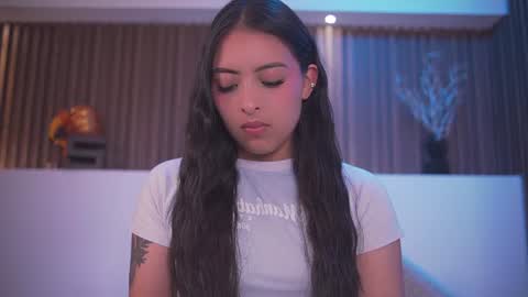 Snapshot of camila_dupont chatting on June 24, 3:27 am Camila online show from June 24, 3:27 am