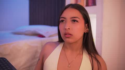 Snapshot of camila_dupont chatting on July 9, 3:32 am Camila online show from July 9, 3:32 am