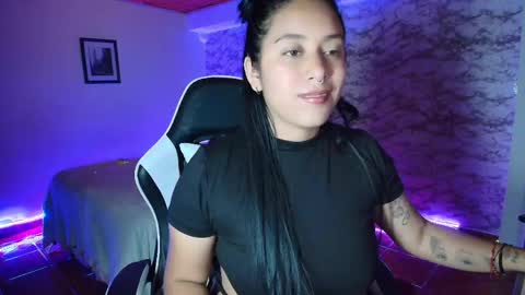 Snapshot of camila_iroose chatting on May 11, 12:49 am Camila Roose online show from May 11, 12:49 am