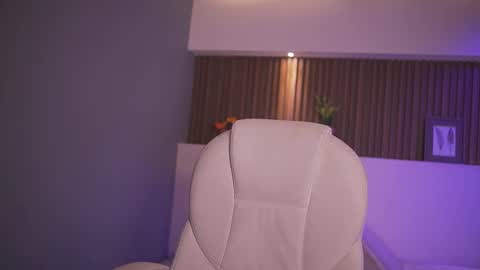 camila_martinez9 online show from November 14, 11:42 am