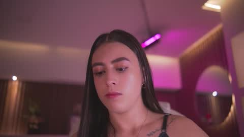 camila_martinez9 online show from December 17, 11:38 am