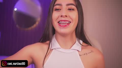 Snapshot of camila_martinez9 chatting on June 16, 2:09 pm camila_martinez9 online show from June 16, 2:09 pm