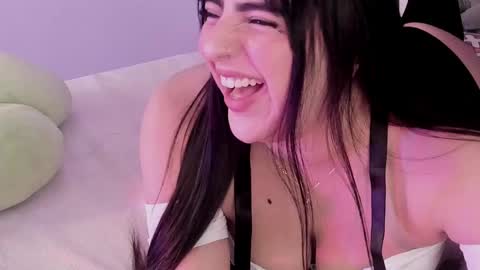 Camila online show from February 7, 1:53 am