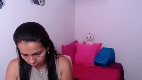 Camila Vargas online show from March 26, 4:01 pm