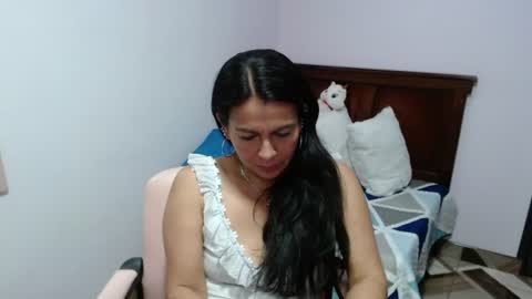 Camila Vargas online show from July 28, 8:52 pm