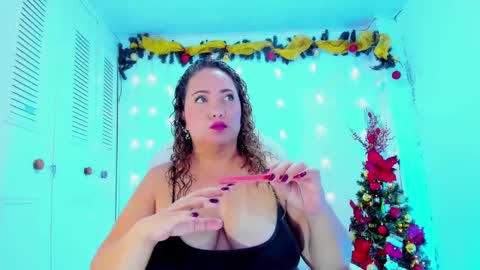 Snapshot of camilaa_foxxx chatting on January 3, 6:24 pm camilaa foxxx online show from January 3, 6:24 pm