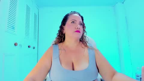 Snapshot of camilaa_foxxx chatting on January 9, 7:18 pm camilaa foxxx online show from January 9, 7:18 pm