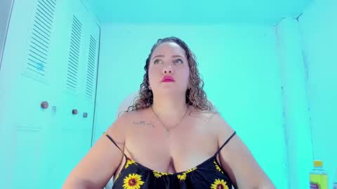 Snapshot of camilaa_foxxx chatting on January 19, 8:30 pm camilaa foxxx online show from January 19, 8:30 pm