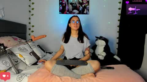 Snapshot of camilaalee chatting on March 4, 1:12 am CAMILAA LEE online show from March 4, 1:12 am