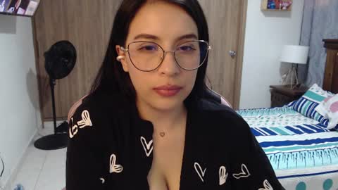 Snapshot of camilacarter chatting on June 11, 8:40 pm camilacarter online show from June 11, 8:40 pm