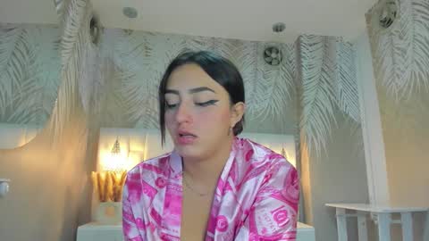 Snapshot of camilahunter__ chatting on December 23, 3:15 am Camila online show from December 23, 3:15 am