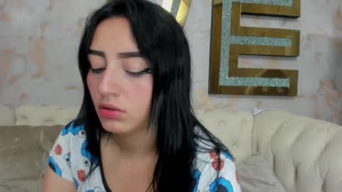 Snapshot of camilahunter__ chatting on January 11, 3:22 am Camila online show from January 11, 3:22 am