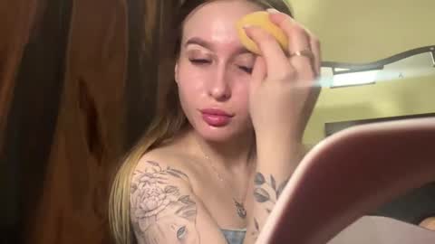 Miki online show from March 16, 1:37 pm