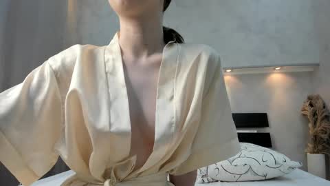 Camilla online show from November 6, 1:17 am