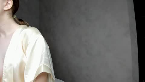 Camilla online show from December 2, 1:00 am