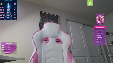 Snapshot of camillacassidy chatting on December 18, 10:46 pm CamillaCassidy online show from December 18, 10:46 pm