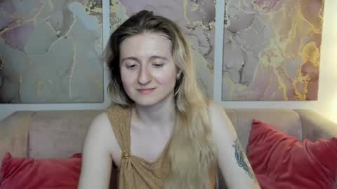 camilladreamer online show from April 28, 5:51 pm