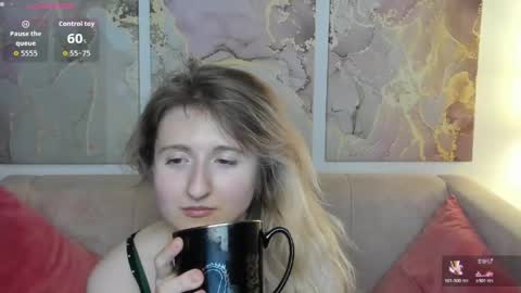 Snapshot of camilladreamer chatting on May 11, 2:45 pm camilladreamer online show from May 11, 2:45 pm