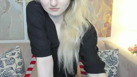 Snapshot of camilladreamer chatting on May 14, 10:11 am camilladreamer online show from May 14, 10:11 am