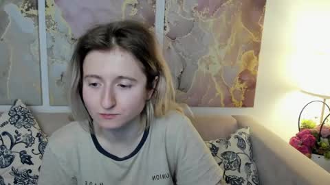 Snapshot of camilladreamer chatting on May 25, 2:34 pm camilladreamer online show from May 25, 2:34 pm
