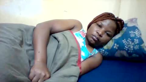 Snapshot of camillah_sweet chatting on May 8, 2:50 am camillah_sweet online show from May 8, 2:50 am