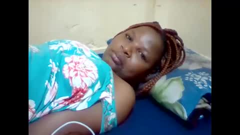 Snapshot of camillah_sweet chatting on May 9, 4:50 am camillah_sweet online show from May 9, 4:50 am