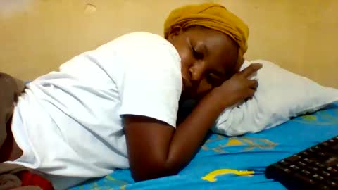 Snapshot of camillah_sweet chatting on May 12, 8:28 pm camillah_sweet online show from May 12, 8:28 pm