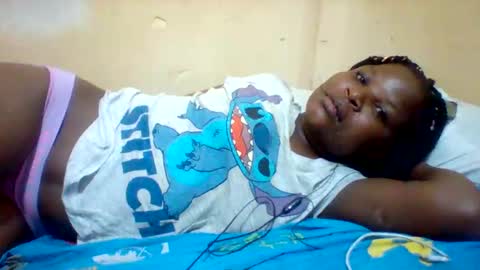 Snapshot of camillah_sweet chatting on May 20, 6:30 am camillah_sweet online show from May 20, 6:30 am