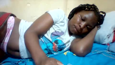 Snapshot of camillah_sweet chatting on May 20, 6:36 pm camillah_sweet online show from May 20, 6:36 pm