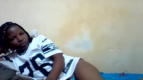 Snapshot of camillah_sweet chatting on May 23, 2:50 am camillah_sweet online show from May 23, 2:50 am
