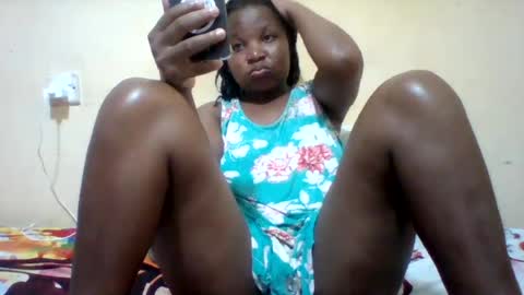 Snapshot of camillah_sweet chatting on June 12, 6:40 pm camillah_sweet online show from June 12, 6:40 pm