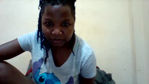 Snapshot of camillah_sweet chatting on June 23, 6:00 am camillah_sweet online show from June 23, 6:00 am