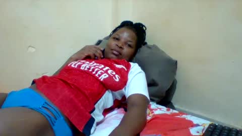 Snapshot of camillah_sweet chatting on June 24, 6:23 am camillah_sweet online show from June 24, 6:23 am