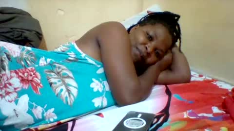 Snapshot of camillah_sweet chatting on June 27, 10:42 am camillah_sweet online show from June 27, 10:42 am