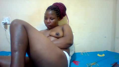 Snapshot of camillah_sweet chatting on July 5, 5:53 pm camillah_sweet online show from July 5, 5:53 pm
