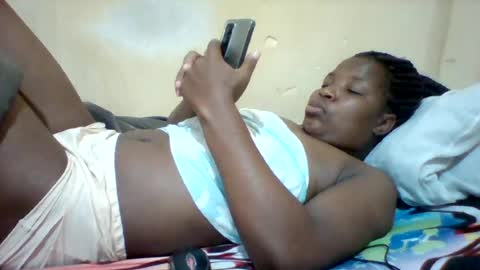 Snapshot of camillah_sweet chatting on July 16, 3:23 am camillah_sweet online show from July 16, 3:23 am