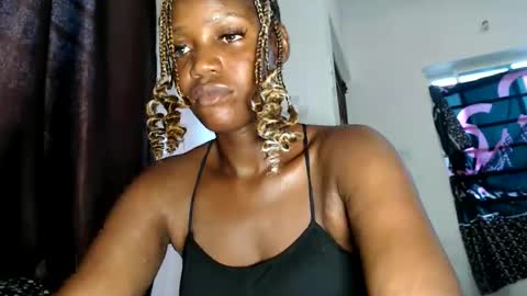 Snapshot of camillasoofine chatting on May 28, 11:51 am camillasoofine online show from May 28, 11:51 am