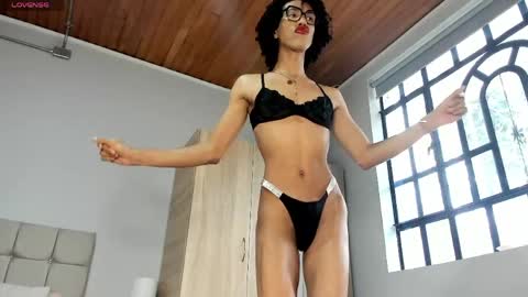 Camille online show from April 27, 8:18 pm