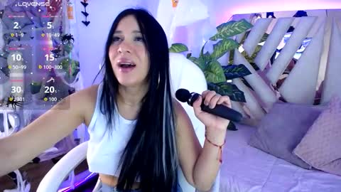 Snapshot of camille_halls chatting on November 9, 11:08 am Camille online show from November 9, 11:08 am