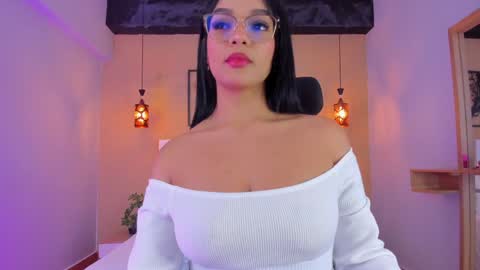 Camille Lynn online show from January 27, 3:37 am